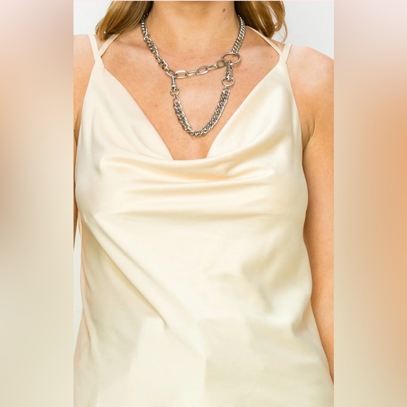 CHAMPAGNE COWL NECK TANK 🍾 - Picture 5 of 8